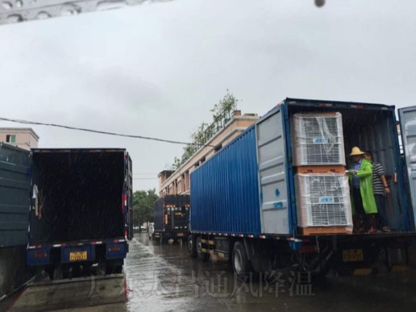 車(chē)間降溫設(shè)備|環(huán)?？照{(diào)讓你的車(chē)間輕松降溫